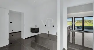 von_poll_real_estate_property_25256255_image_18