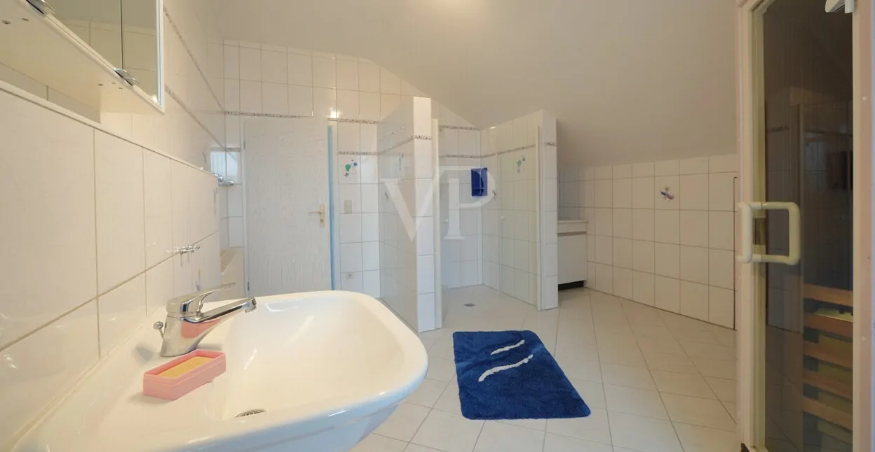 Badezimmer DG