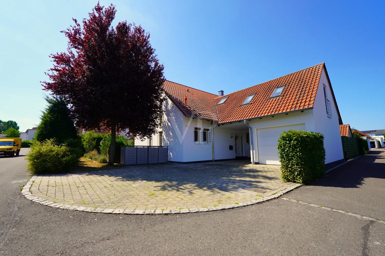 Außenansicht / Einfahrt