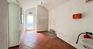 von_poll_real_estate_property_25338012_image_8