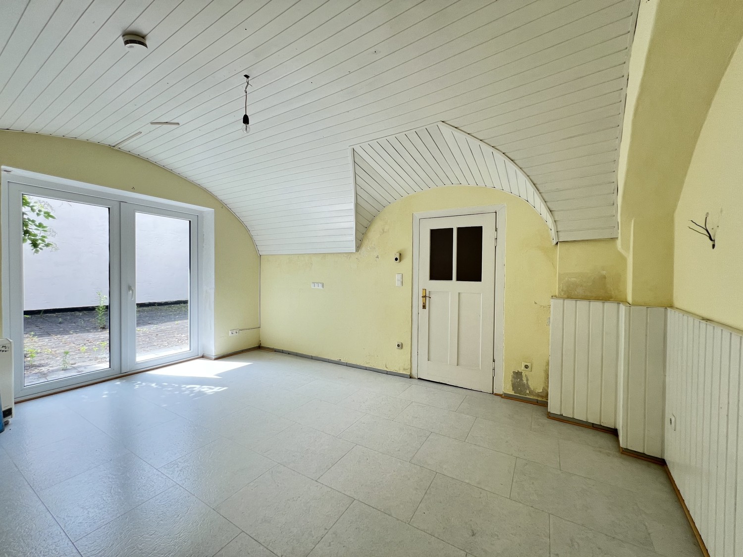 Kleiner Raum EG mit Zugang zum Innenhof