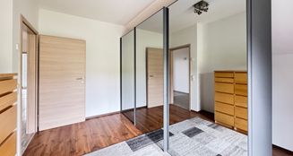 von_poll_real_estate_property_25338009_image_18