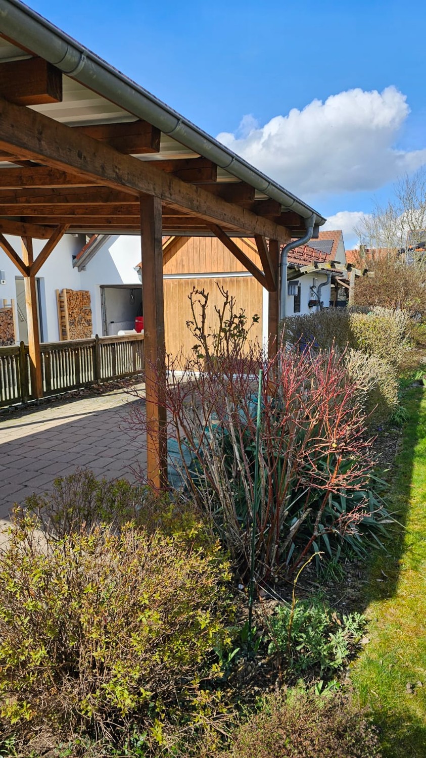 Carport & Garage