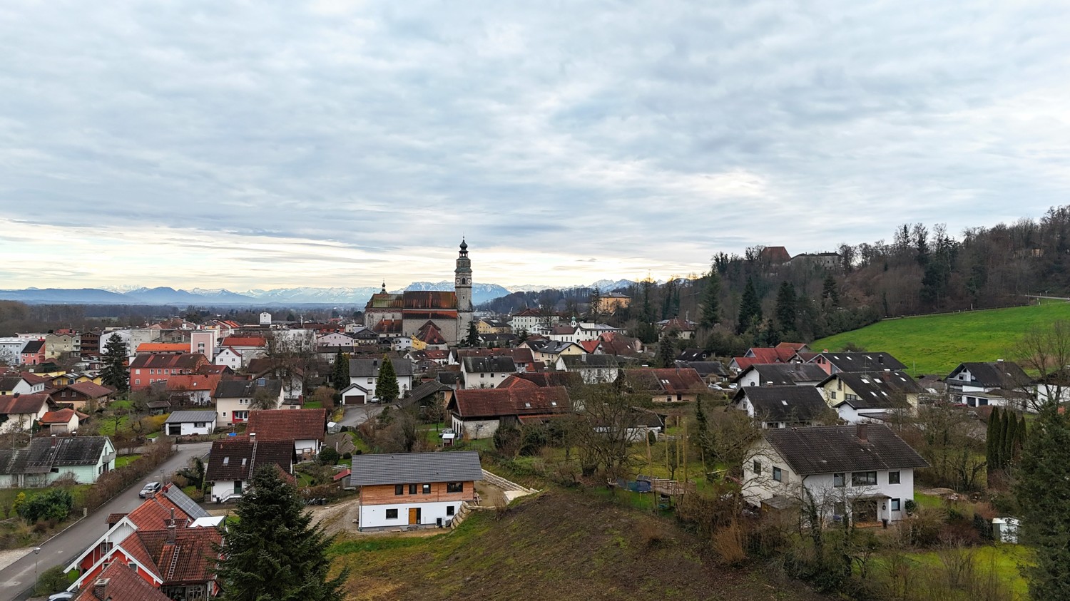 Fernsicht über Tittmoning hinweg