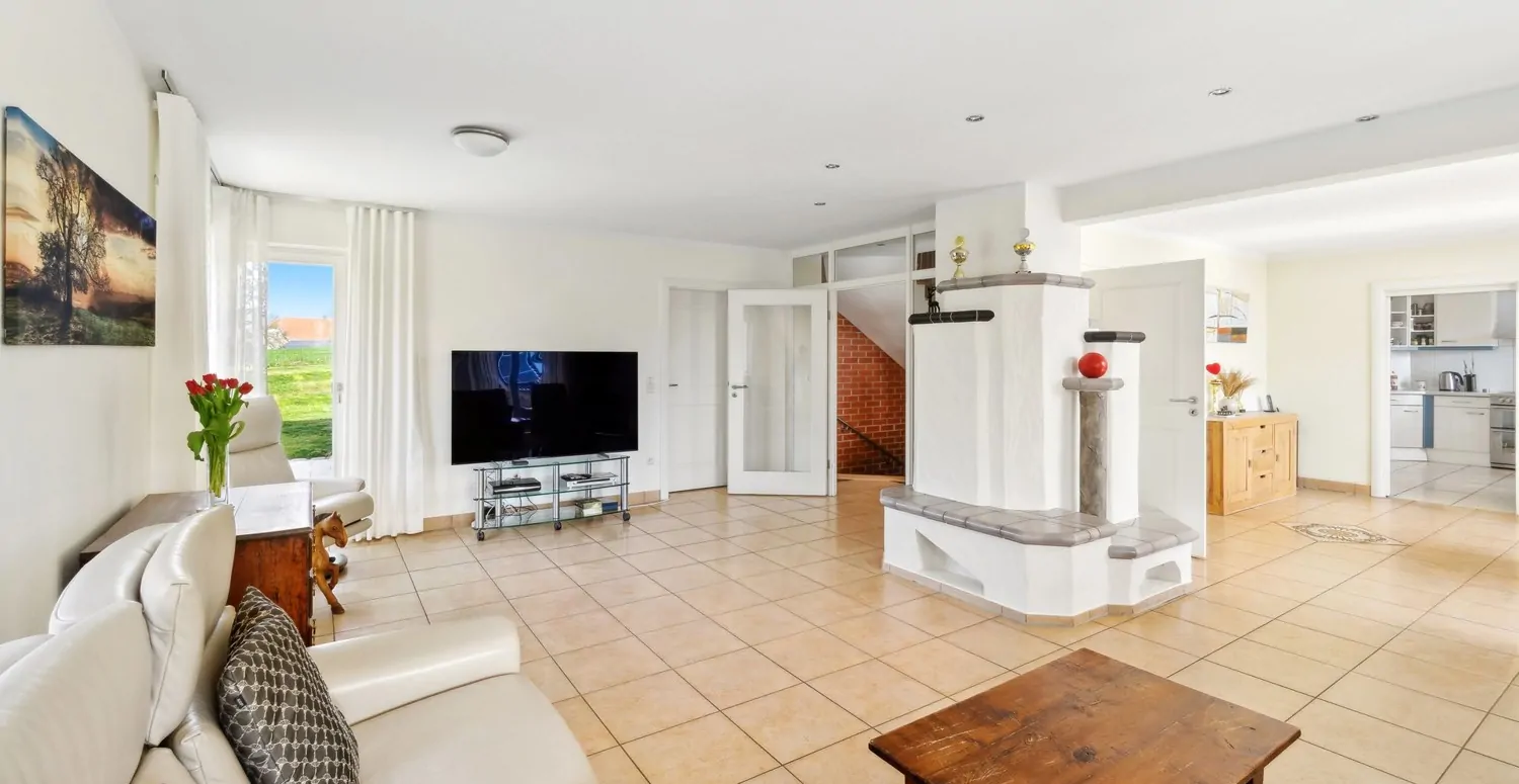 Wohnzimmer mit Kachelofen