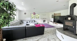 von_poll_real_estate_property_25338021_image_8