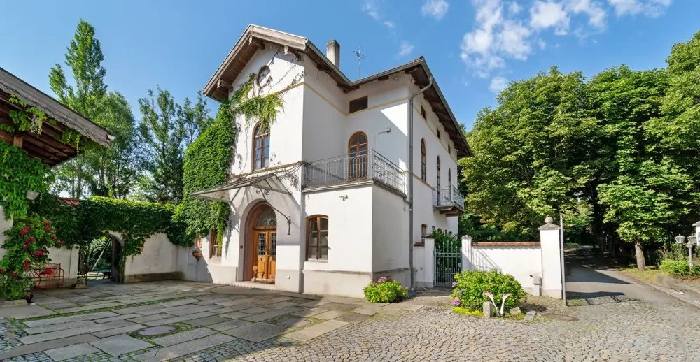 Die standesgemäße Zufahrt