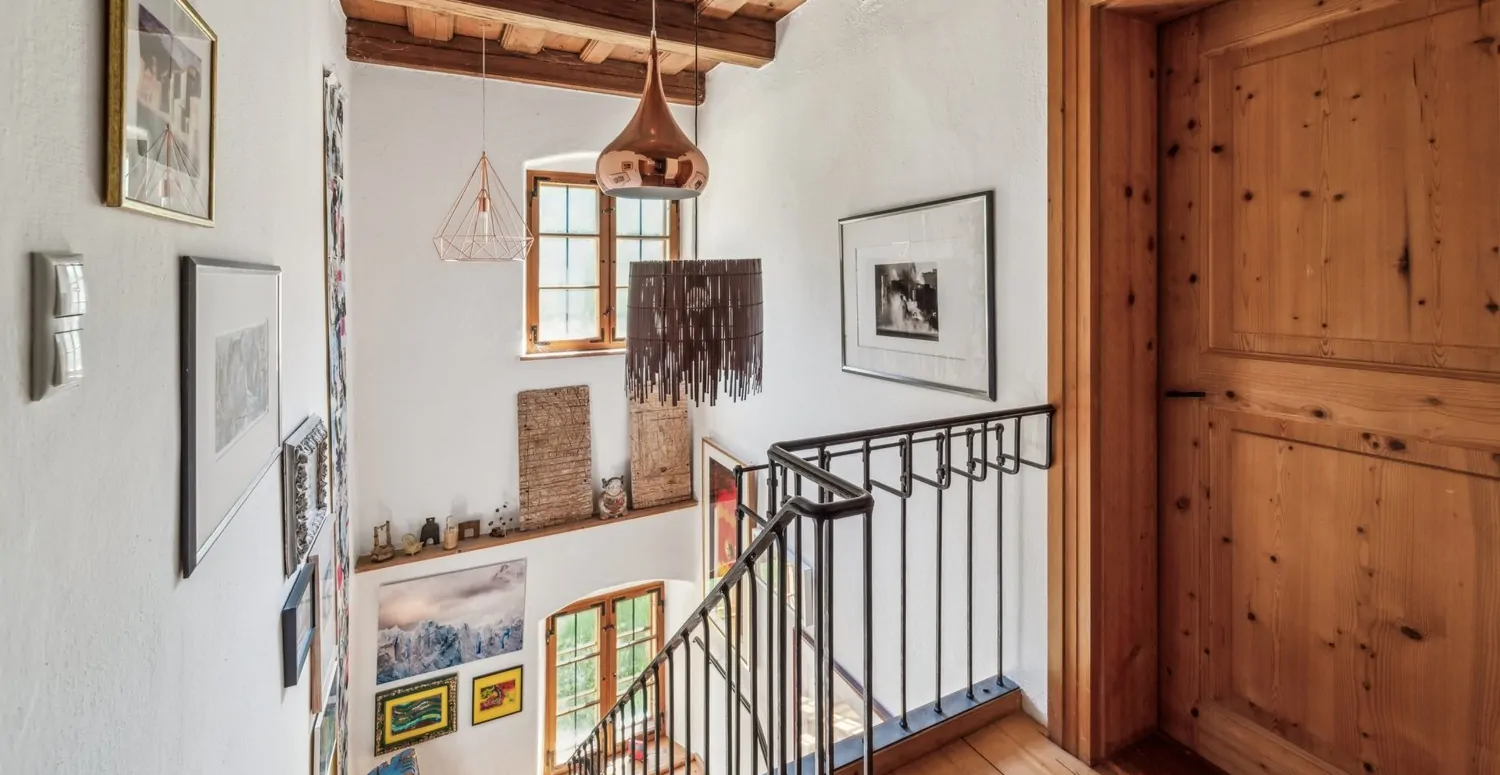 Schmiedeeisernes Geländer im Treppenhaus