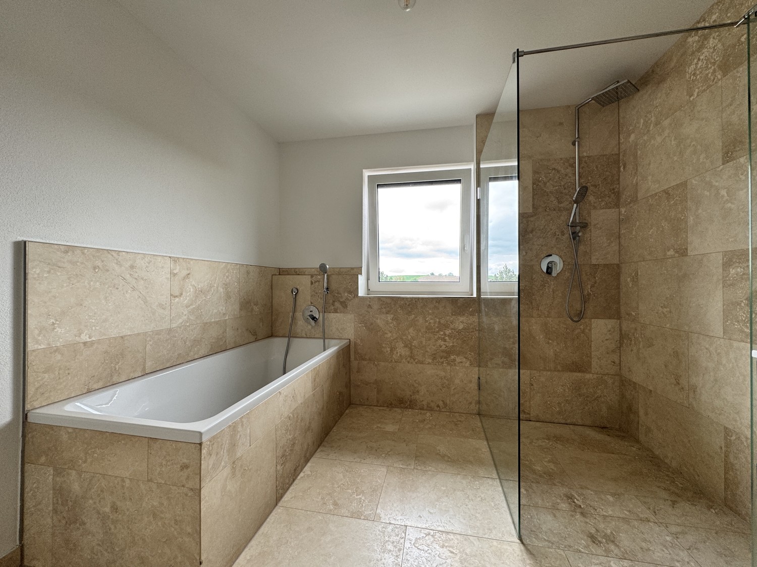 Dusche & Wanne