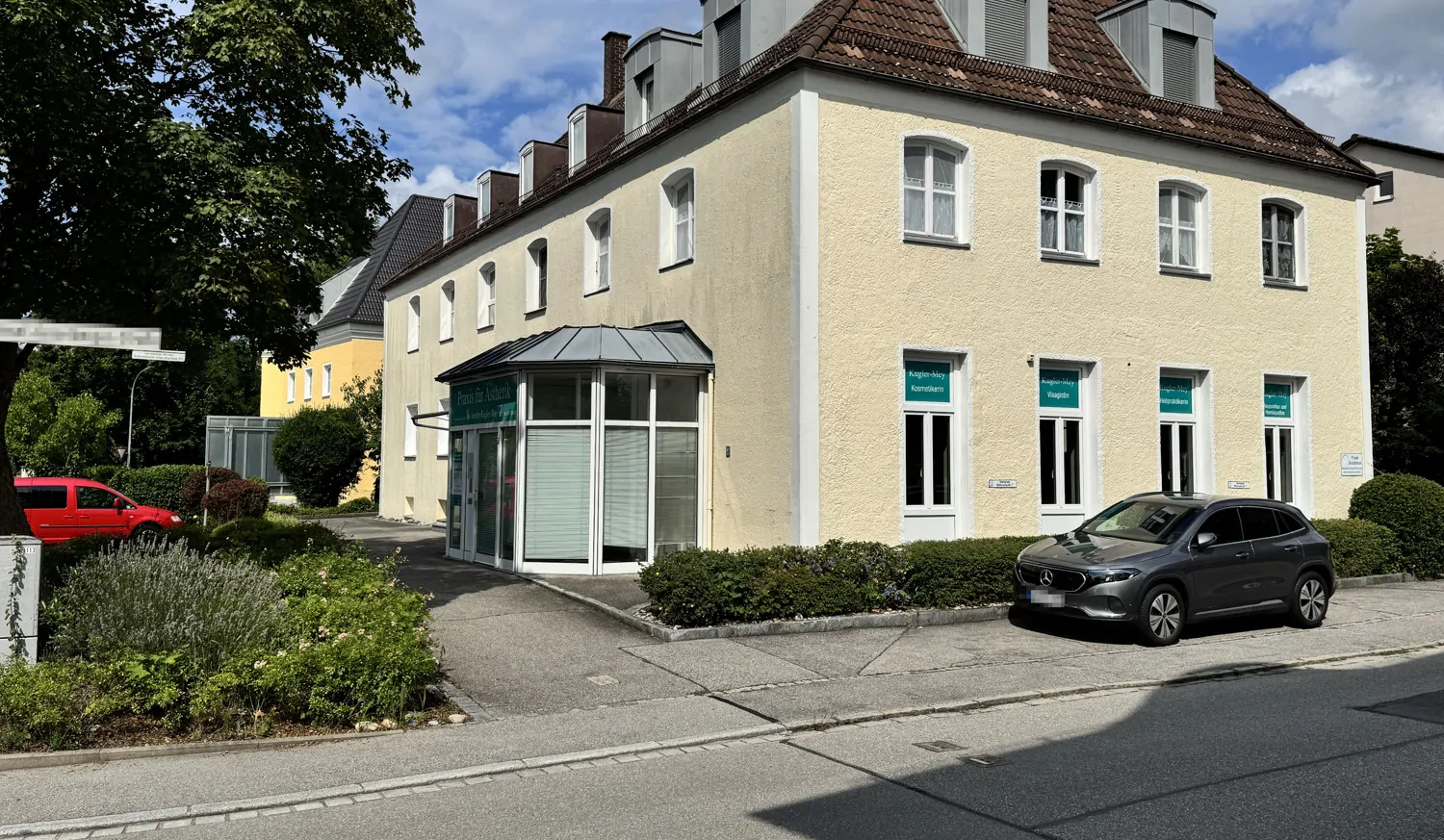 Anbau als Windfang und Abstellraum