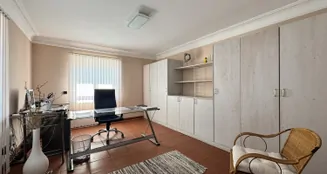 von_poll_real_estate_property_25338015_image_5