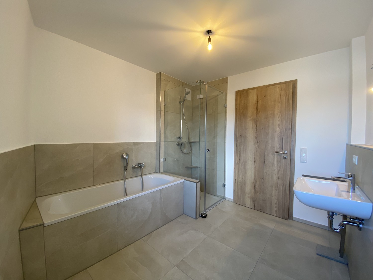 Badewanne & Dusche