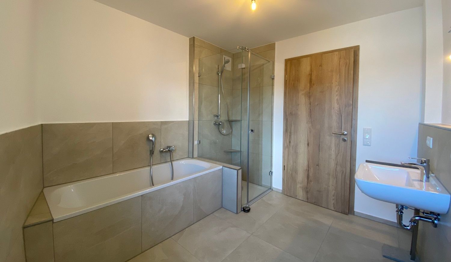 Badewanne & Dusche