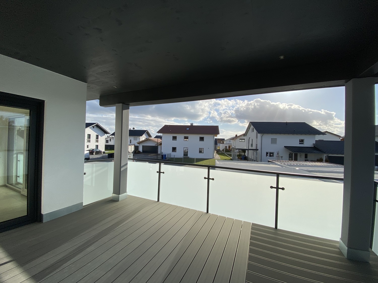 Vollständig überdachter Balkon
