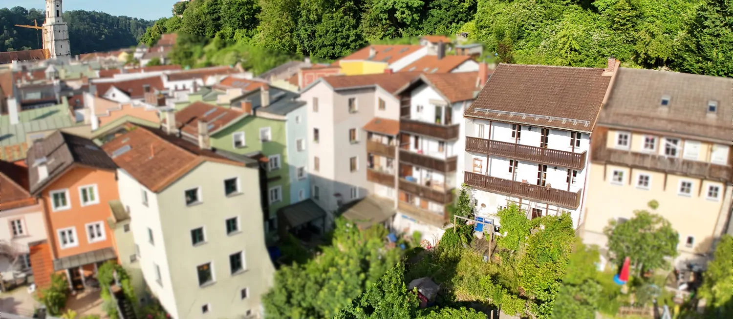 Herrlich eingewachsener Garten