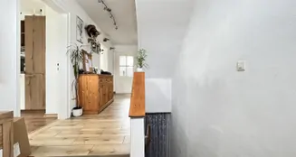 von_poll_real_estate_property_25338016_image_9