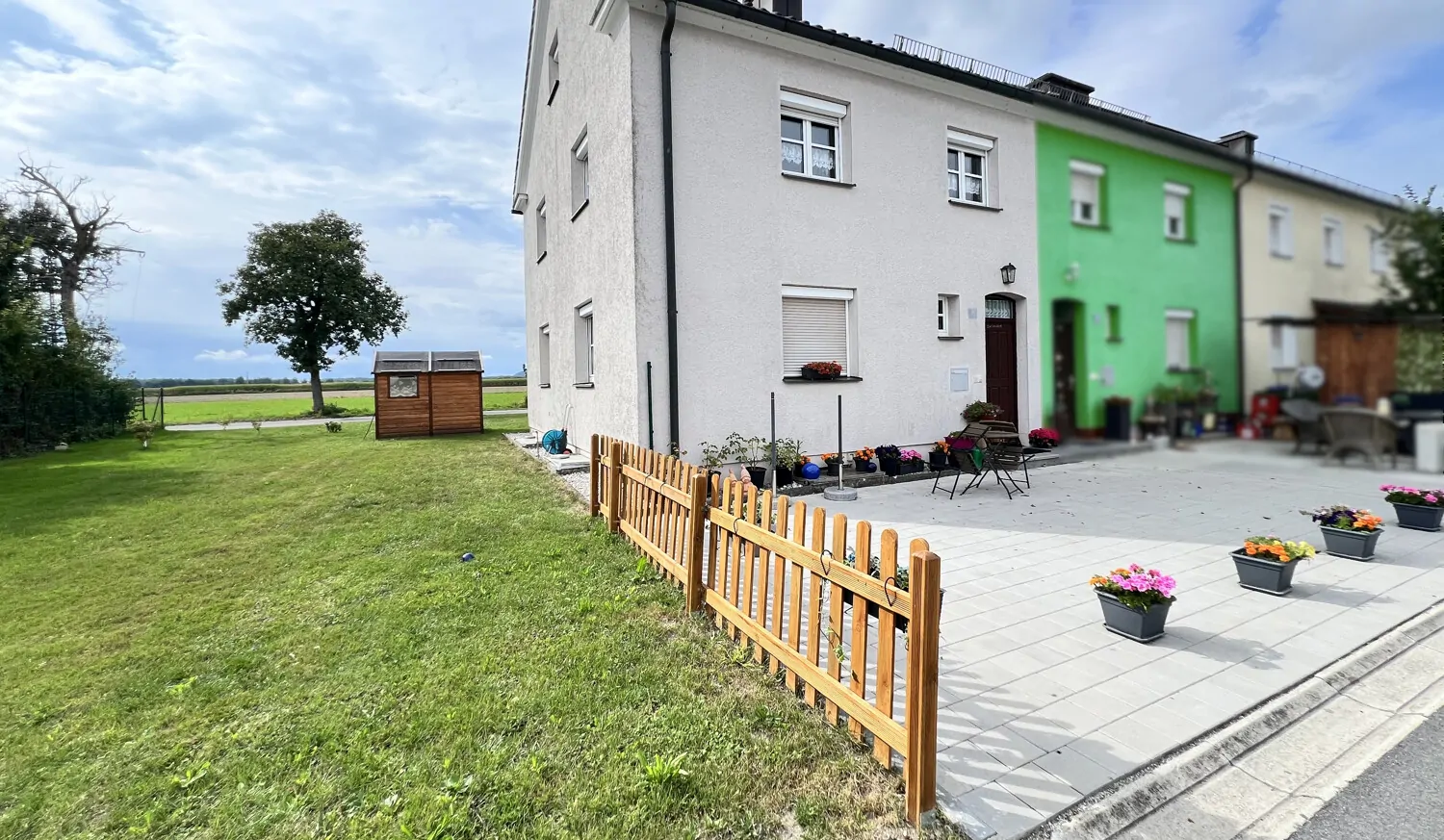 Terrasse vor dem Haus
