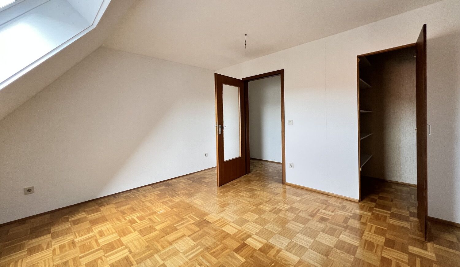 Wohnraum 2 DG