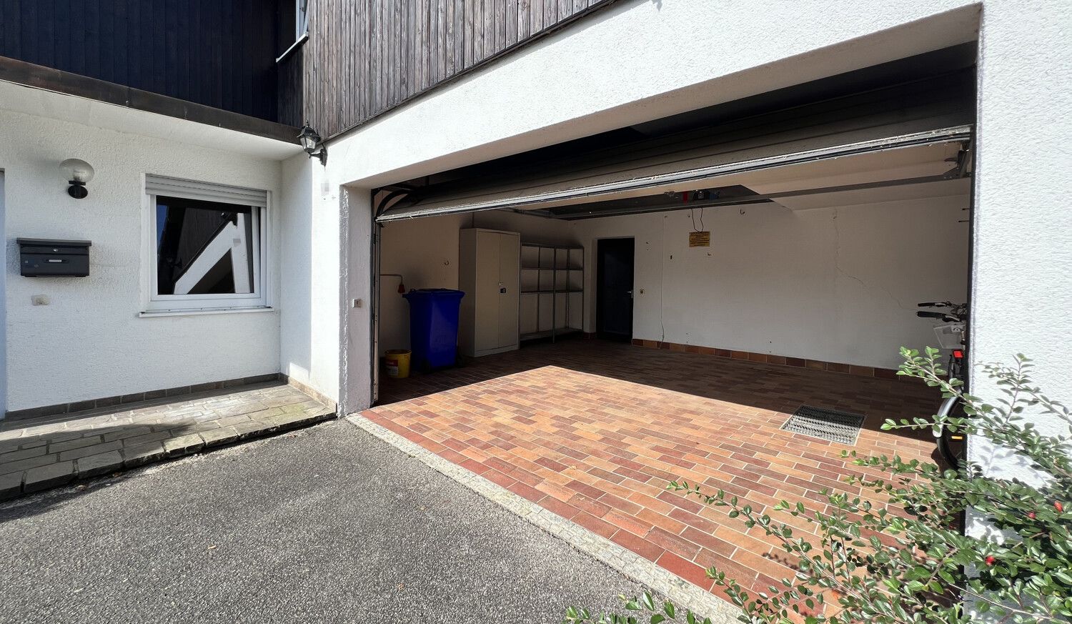 Geräumige Garage