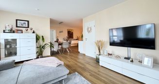 von_poll_real_estate_property_25338019_image_2