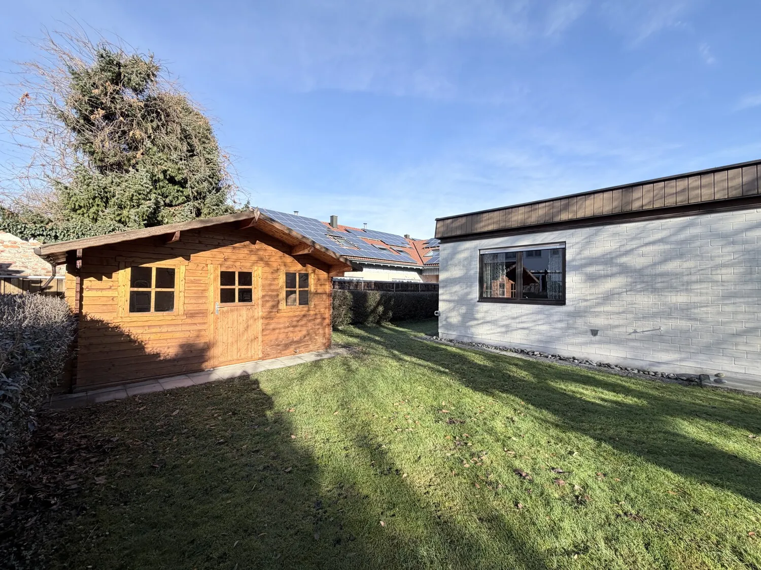 Praktisches Gartenhäuschen