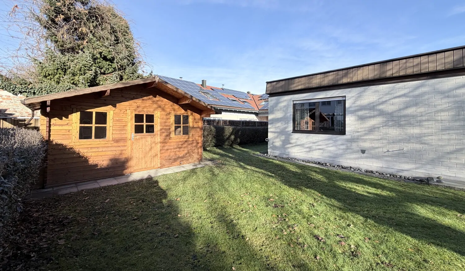 Praktisches Gartenhäuschen