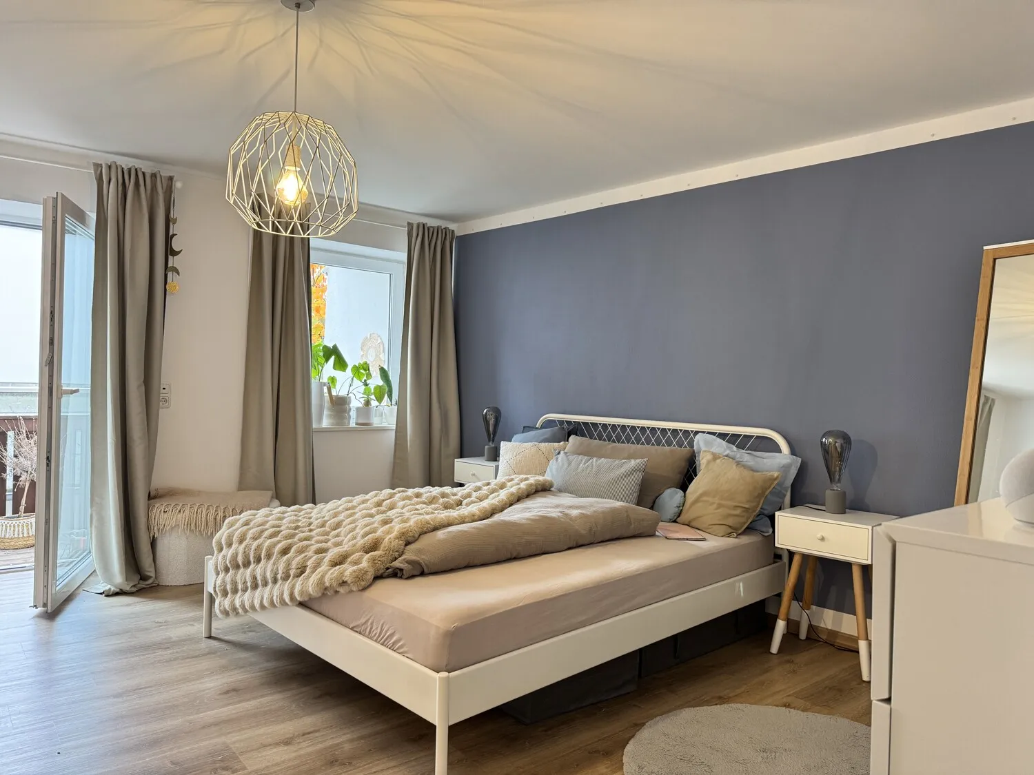 Schlafzimmer mit Balkon