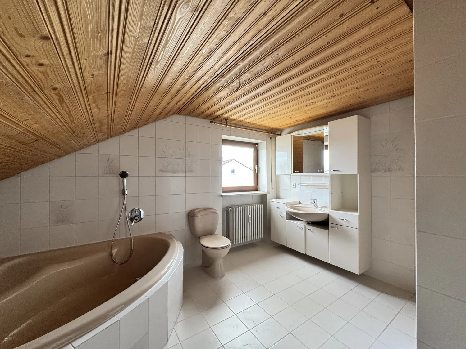 Badezimmer DG