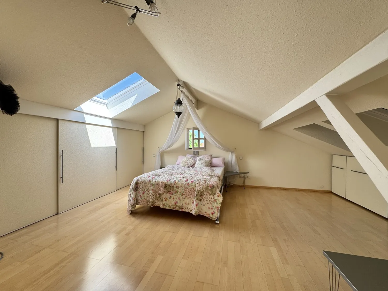 Schlafzimmer DG