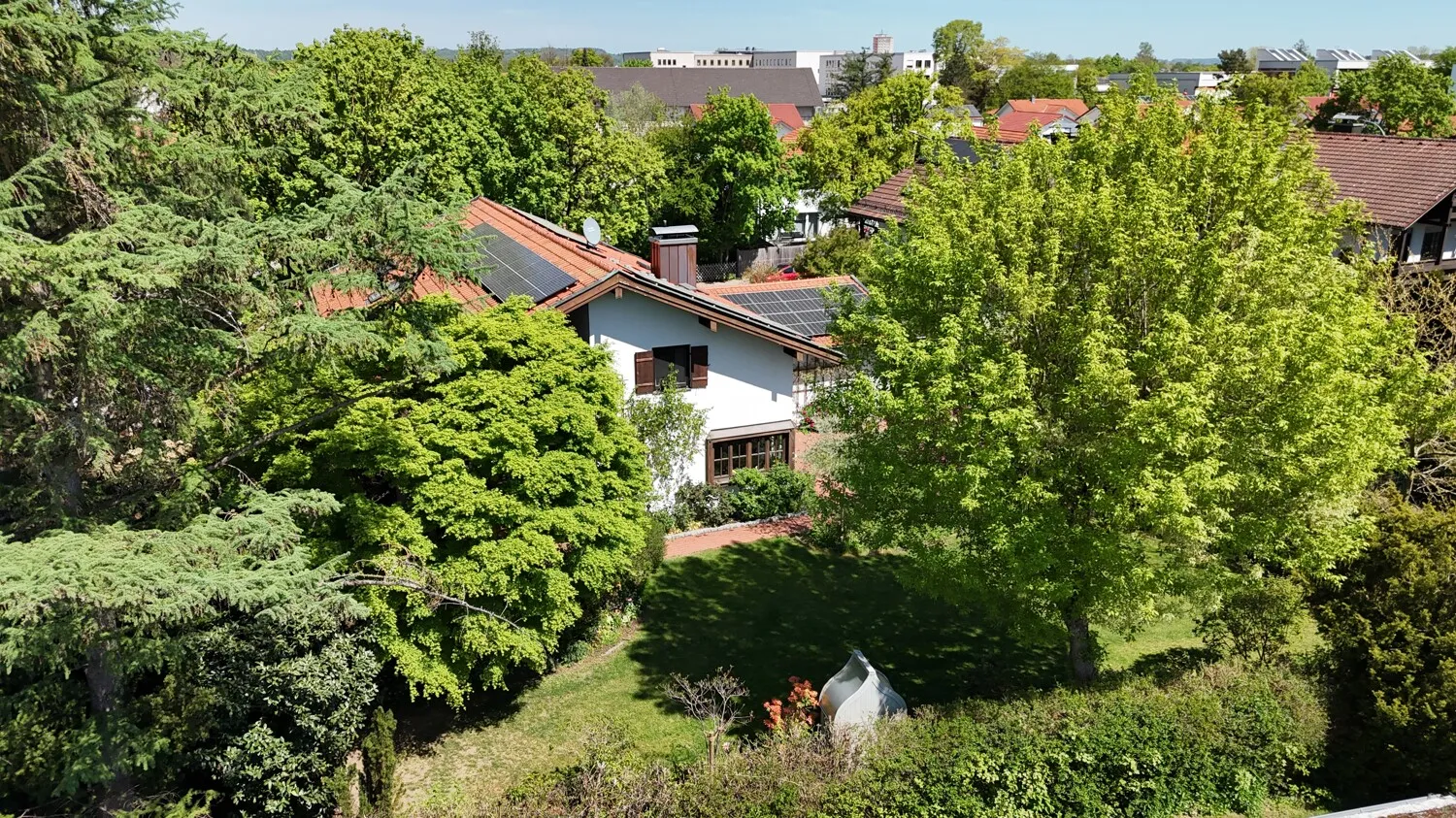 Eingewachsenes Grundstück