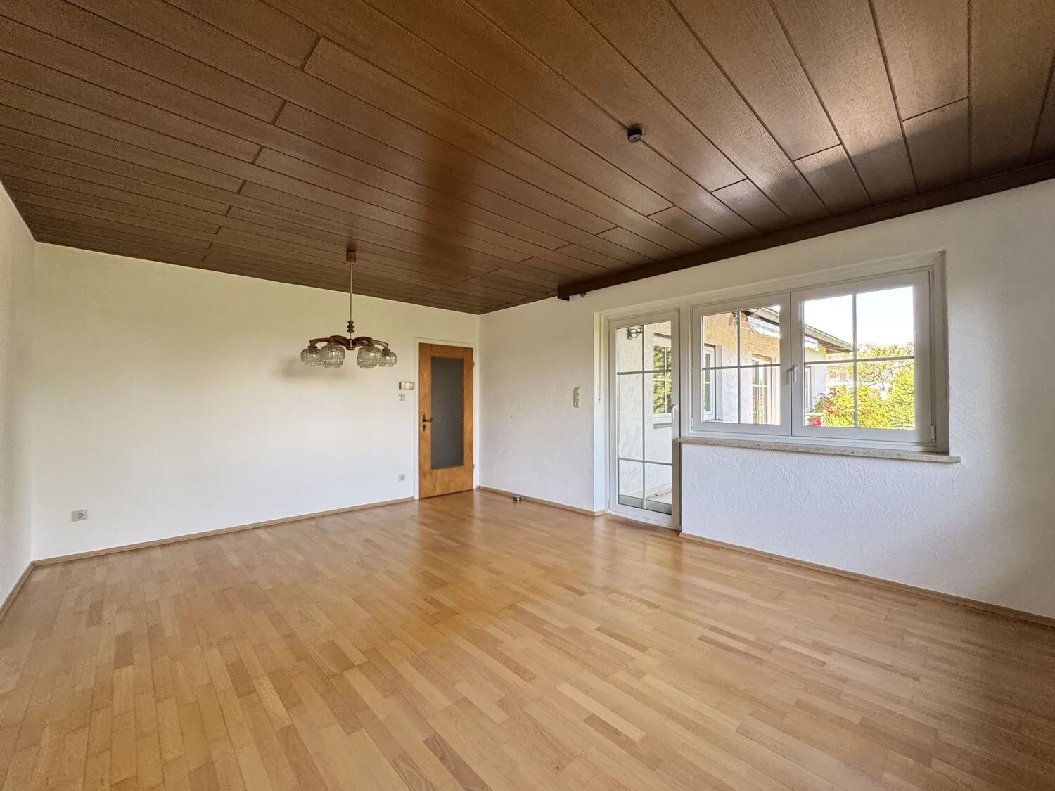 Wohnzimmer mit Terrassenzugang
