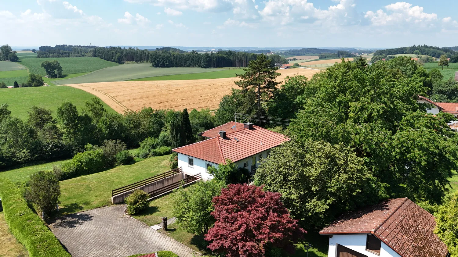 Bungalow zur Miete mit traumhaftem Garten und herrlicher Fernsicht - Photo 1