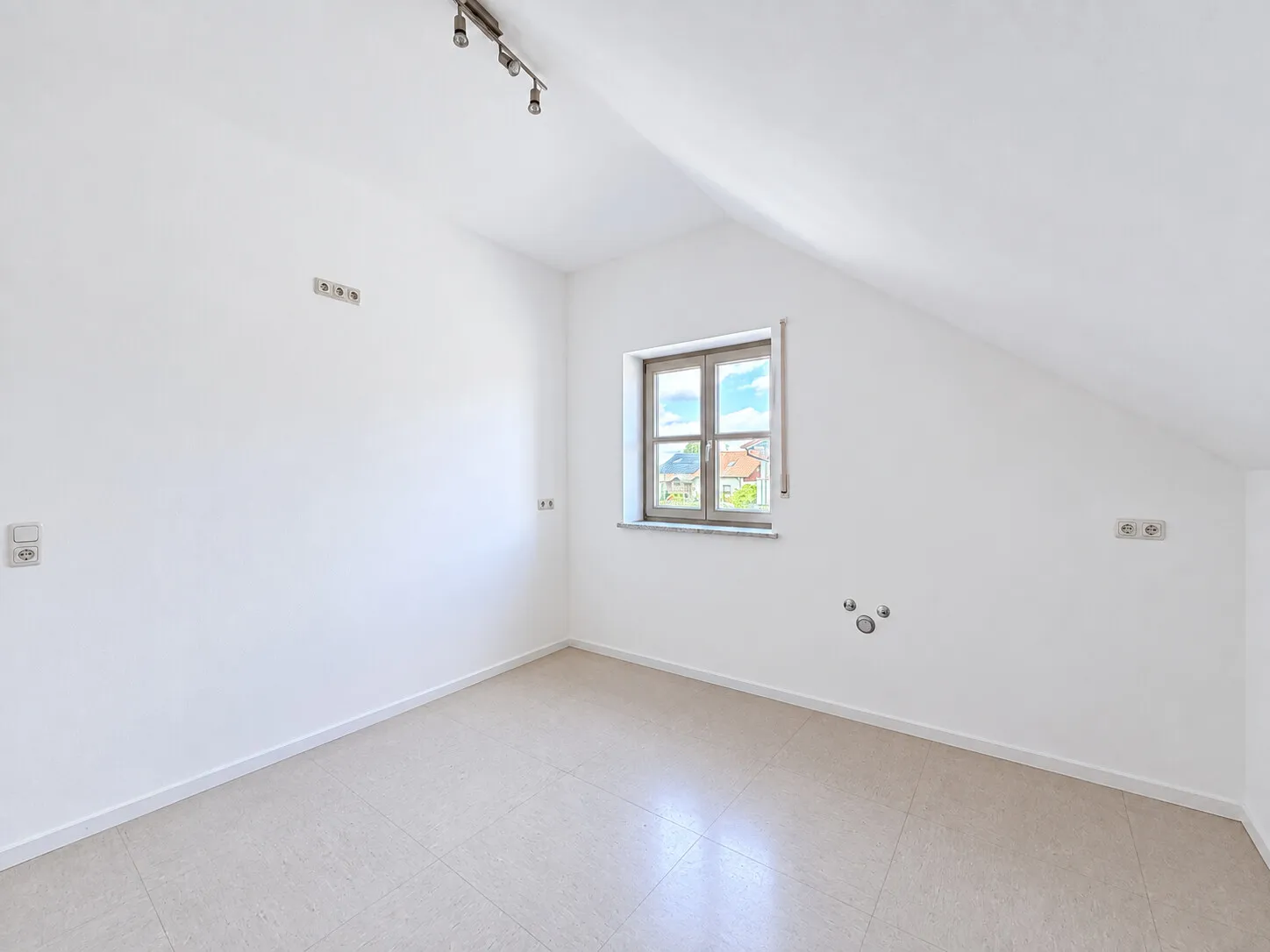 Schlafzimmer 4