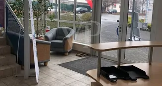 von_poll_real_estate_property_25351063_image_12