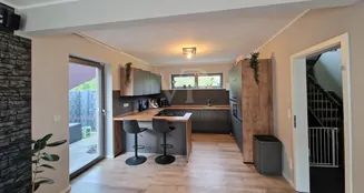 von_poll_real_estate_property_23351055_image_11