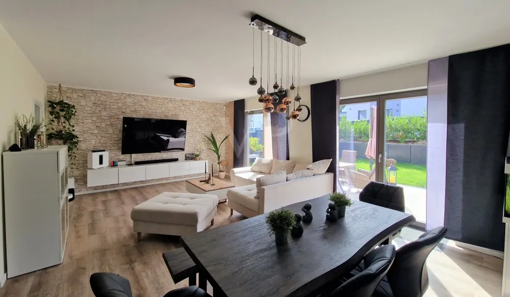 Wohnzimmer-Esszimmer