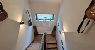 von_poll_real_estate_property_23351055_image_12