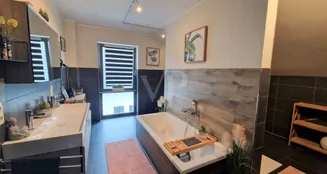 von_poll_real_estate_property_23351055_image_8