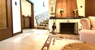 von_poll_real_estate_property_25351029_image_7