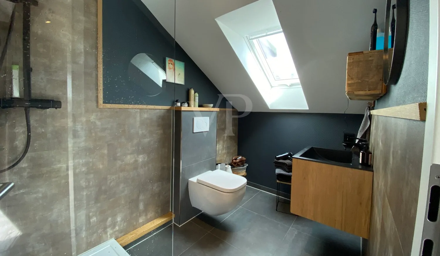 Betreiberwohnung Bad H1