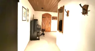 von_poll_real_estate_property_25351062_image_20