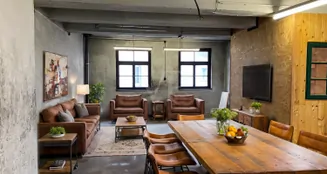 von_poll_real_estate_property_24351068_image_0