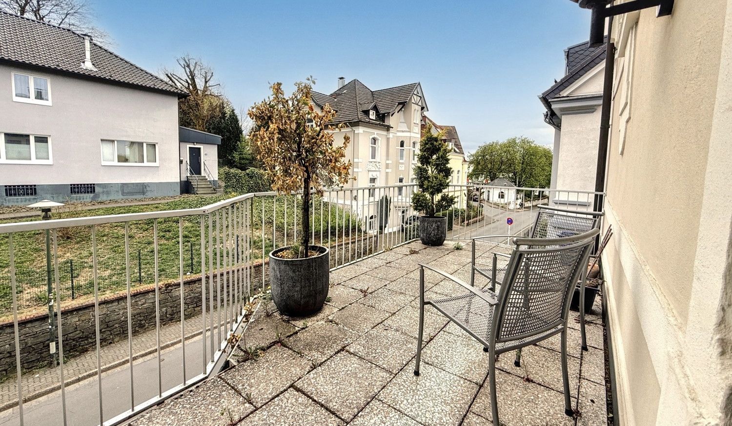 1. OG Balkon