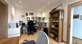 von_poll_real_estate_property_25351013_image_30