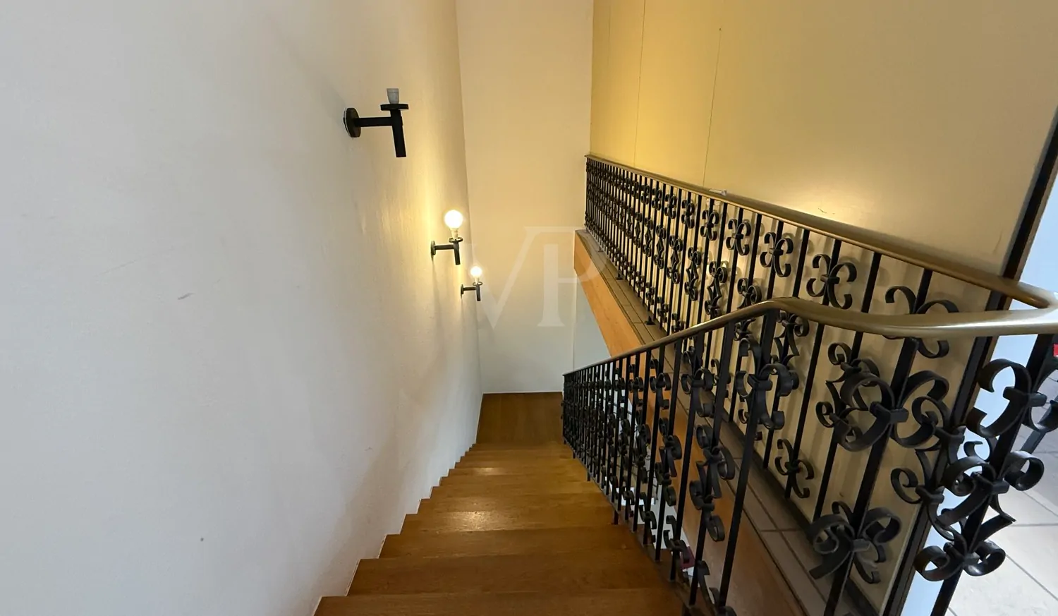 Treppe Ladenlokal rechts