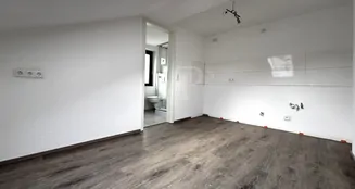 von_poll_real_estate_property_25351007_image_2