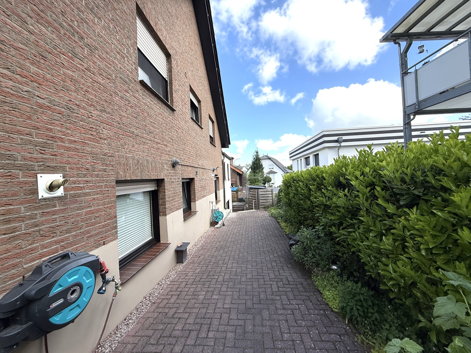 Weg zum Eingang