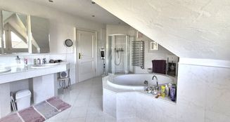 von_poll_real_estate_property_25351034_image_18