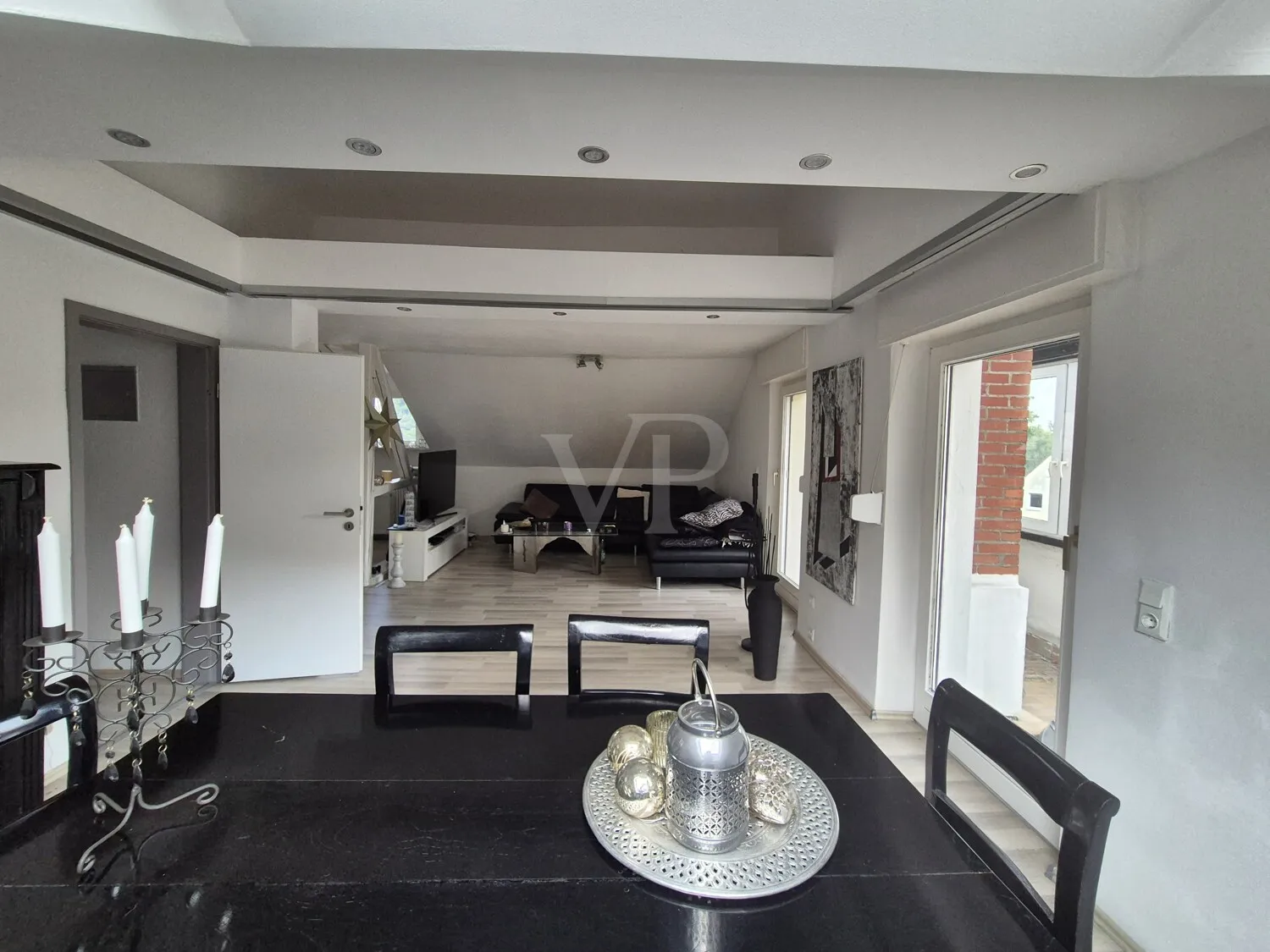 Wohn-Esszimmer Whg. DG