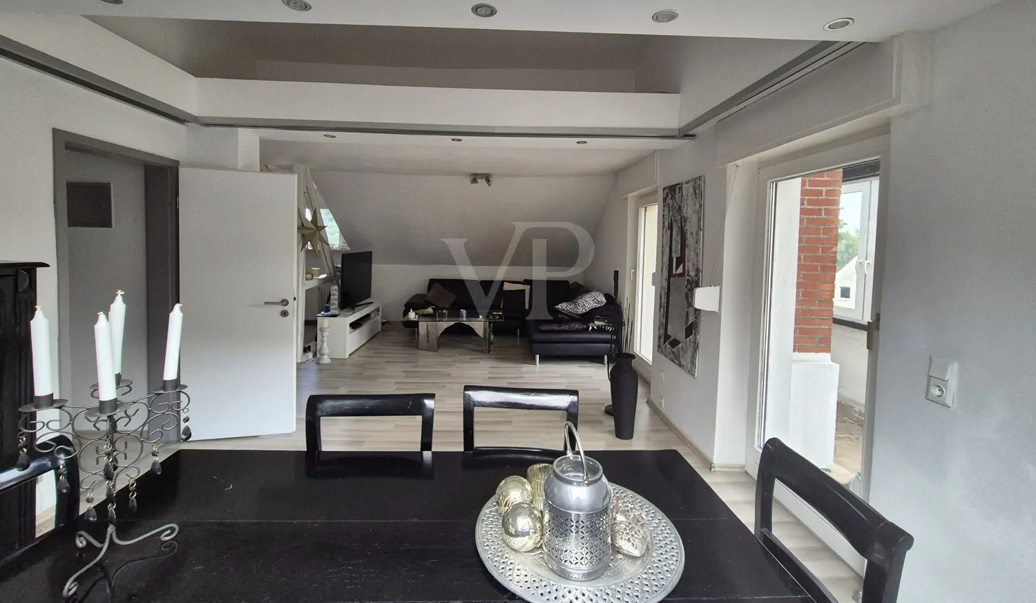 Wohn-Esszimmer Whg. DG